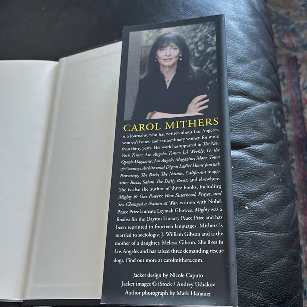 BOOK ABOUT DOGS - Picture 3 of 11